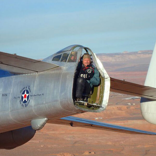 Air-to-Air Artistry: The Story Behind an Iconic Aviation Photo