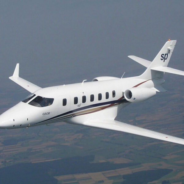 Grob G600